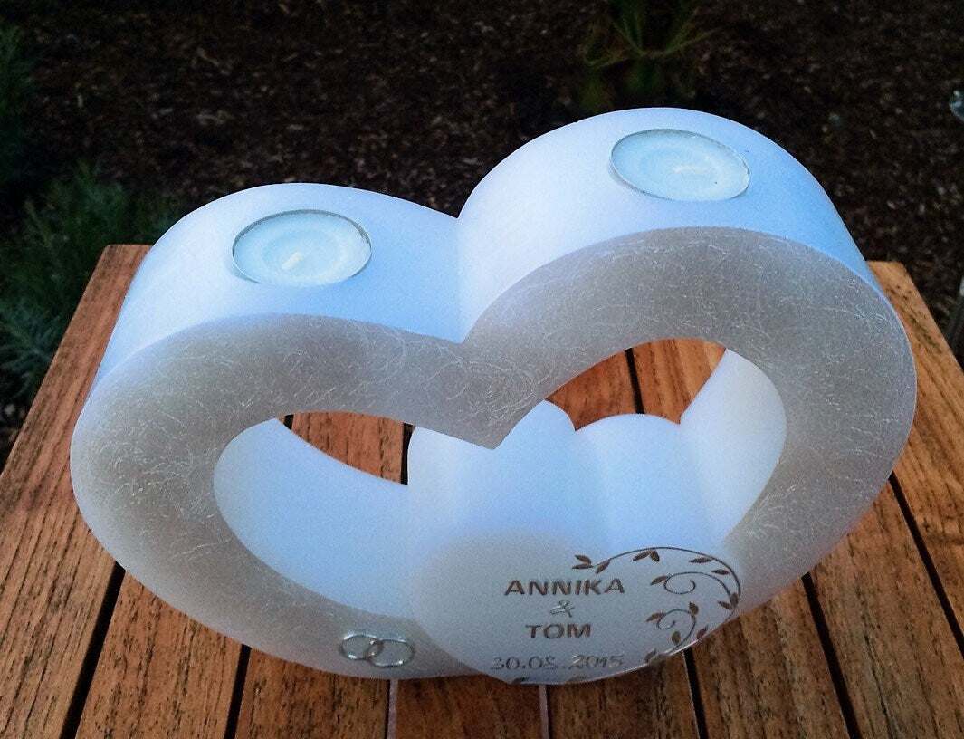 Hochzeitskerze, Hochzeitkerze Doppelherz, mit Teelichteinsatz, Hochzeit, Vermählung, Verlobung, inkl. Beschriftung, Farbwünsche möglich