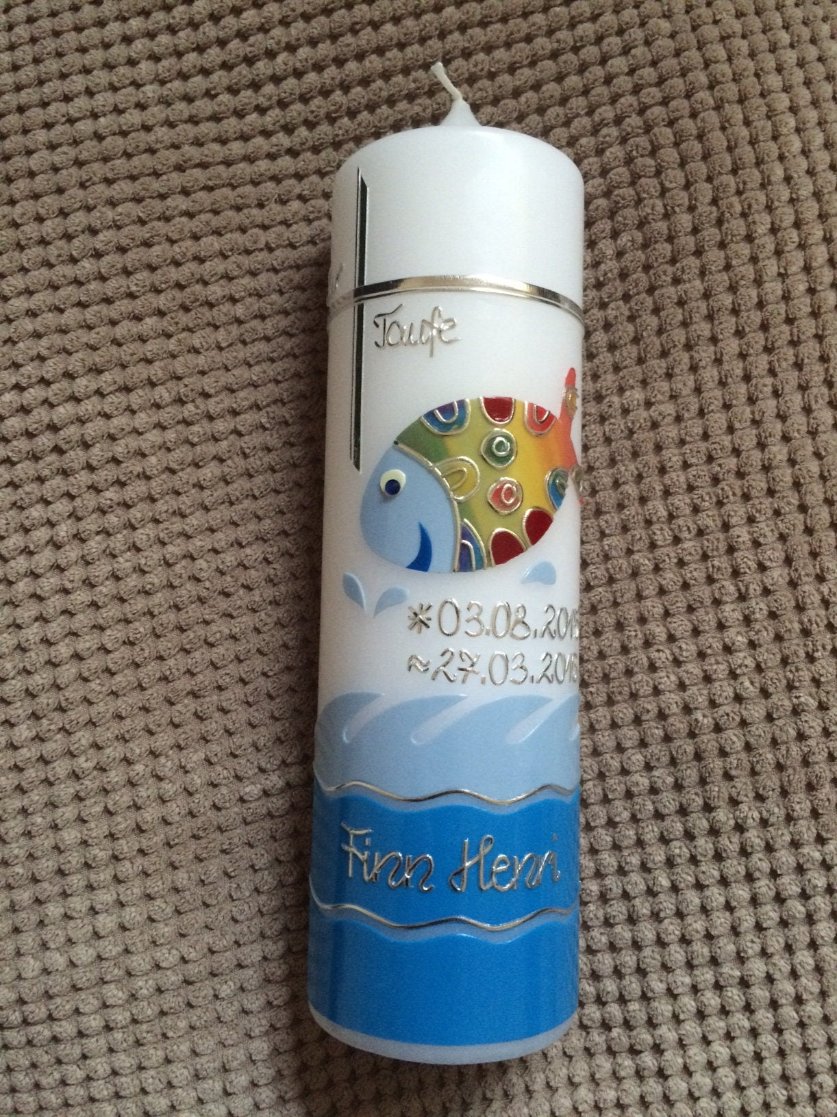 TAUFKERZE Junge Fisch