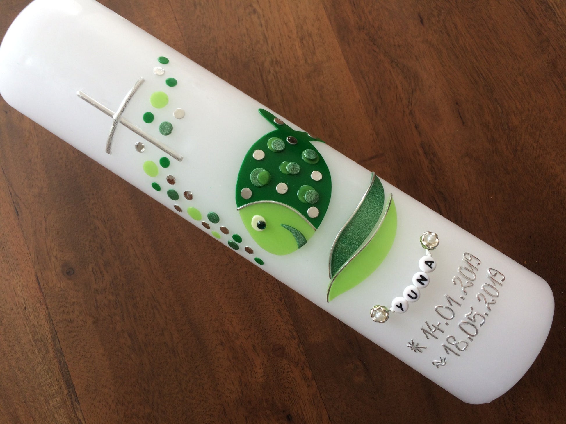 Taufkerze Fisch, Bubble Fisch, handgearbeitete Wachsbeschriftung möglich, Mädchen, Jungen, Farbwünsche möglich, Taufe katholisch