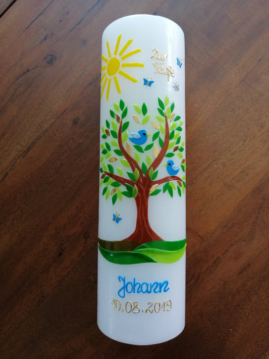 Taufkerze Baum, inkl. Beschriftung, Wachsverzierungen + handgefertigte Wachsbeschriftungen, keine maschinell gefertigten Buchstaben/Zahlen