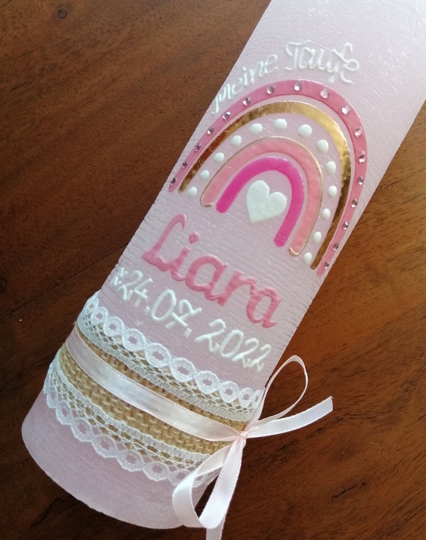 Taufkerze Rustica Vintage-Look Shabby, Regenbogen Mädchen rosa Farbwünsche auch für Jungen inkl Wachsbeschriftung