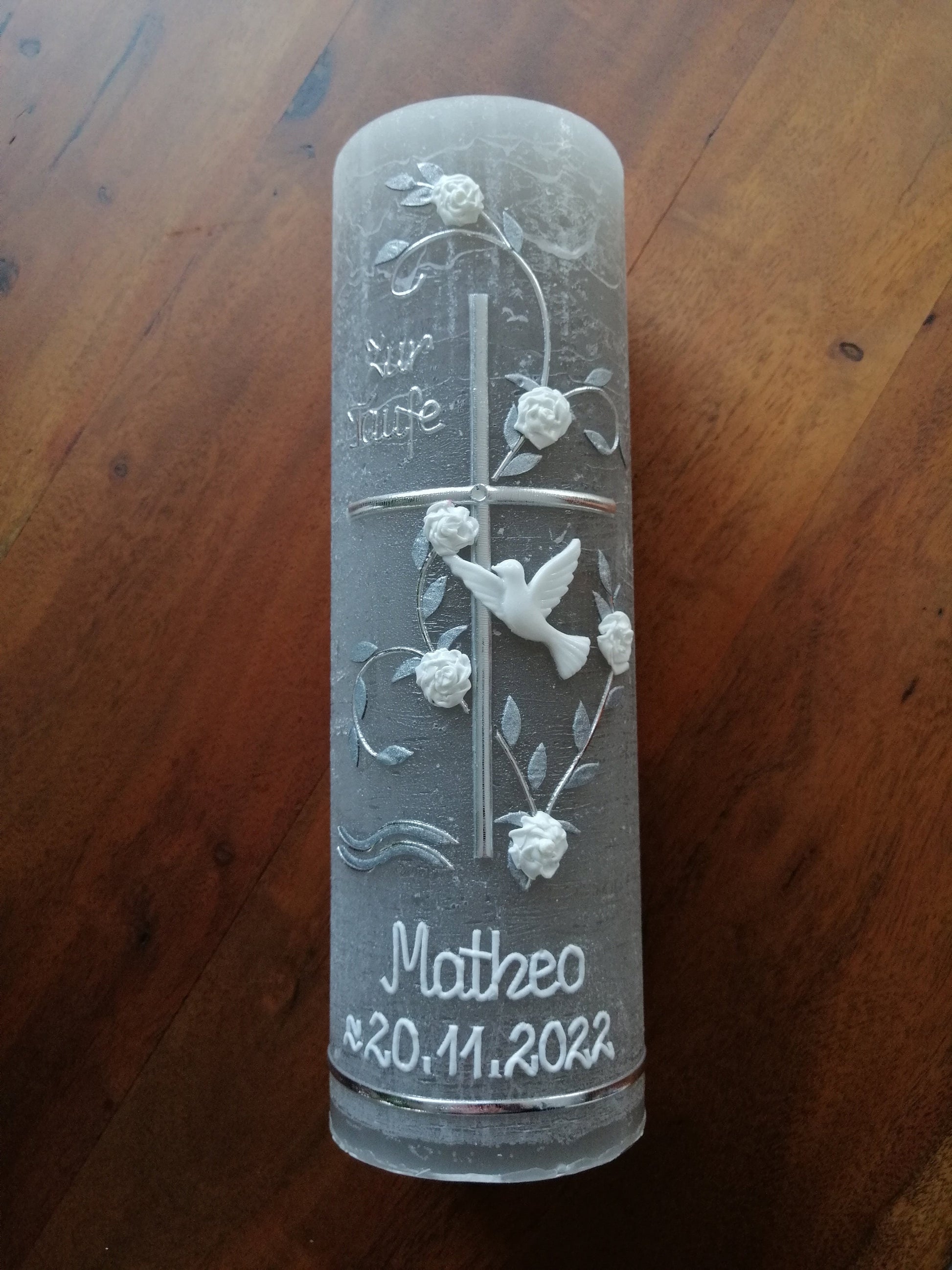 RUSTICA Taufkerze, Kreuz, Ranke, Mädchen, Kerze, keine Folie, Wachsbeschriftung, Farbwünsche möglich