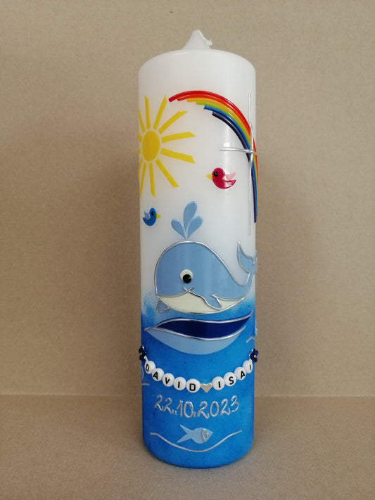 Taufkerze WAL in hellblau oder schwarz, inkl Beschriftung, Farbwünsche möglich, Junge, Mädchen, Buchstabenperlen, Wachsbeschriftung möglich