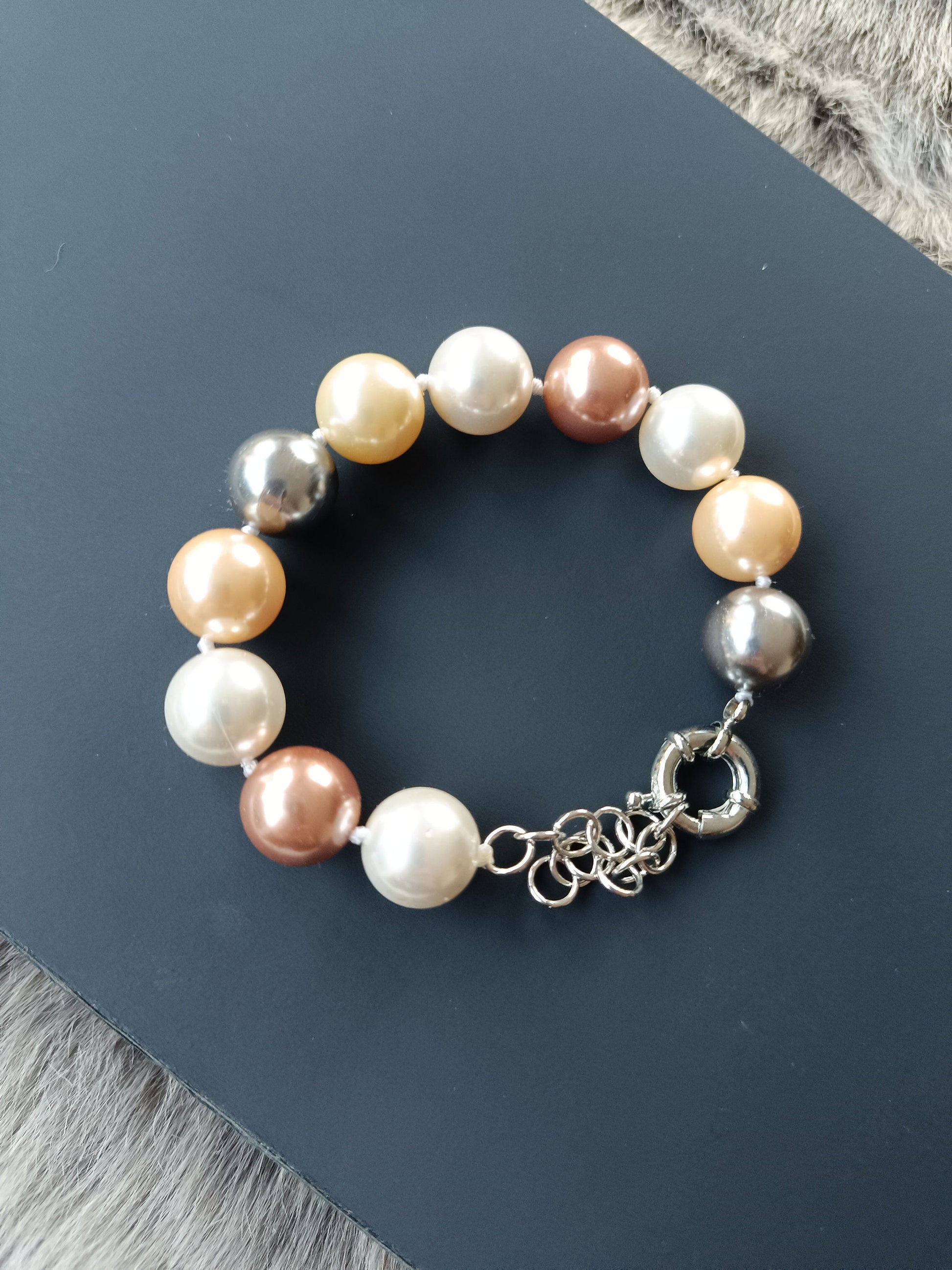 Armband aus Mallorca-Perlen 14mm,SEASHELL Pearl Geschenk Schmuck, Taufe, Kommunion, Hochzeit