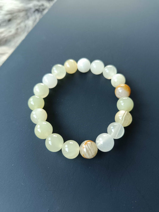 Armband Jade weiß-gelb 10 mm, Krebs und Wage Schmuck, Geschenk, Taufe, Kommunion, Hochzeit