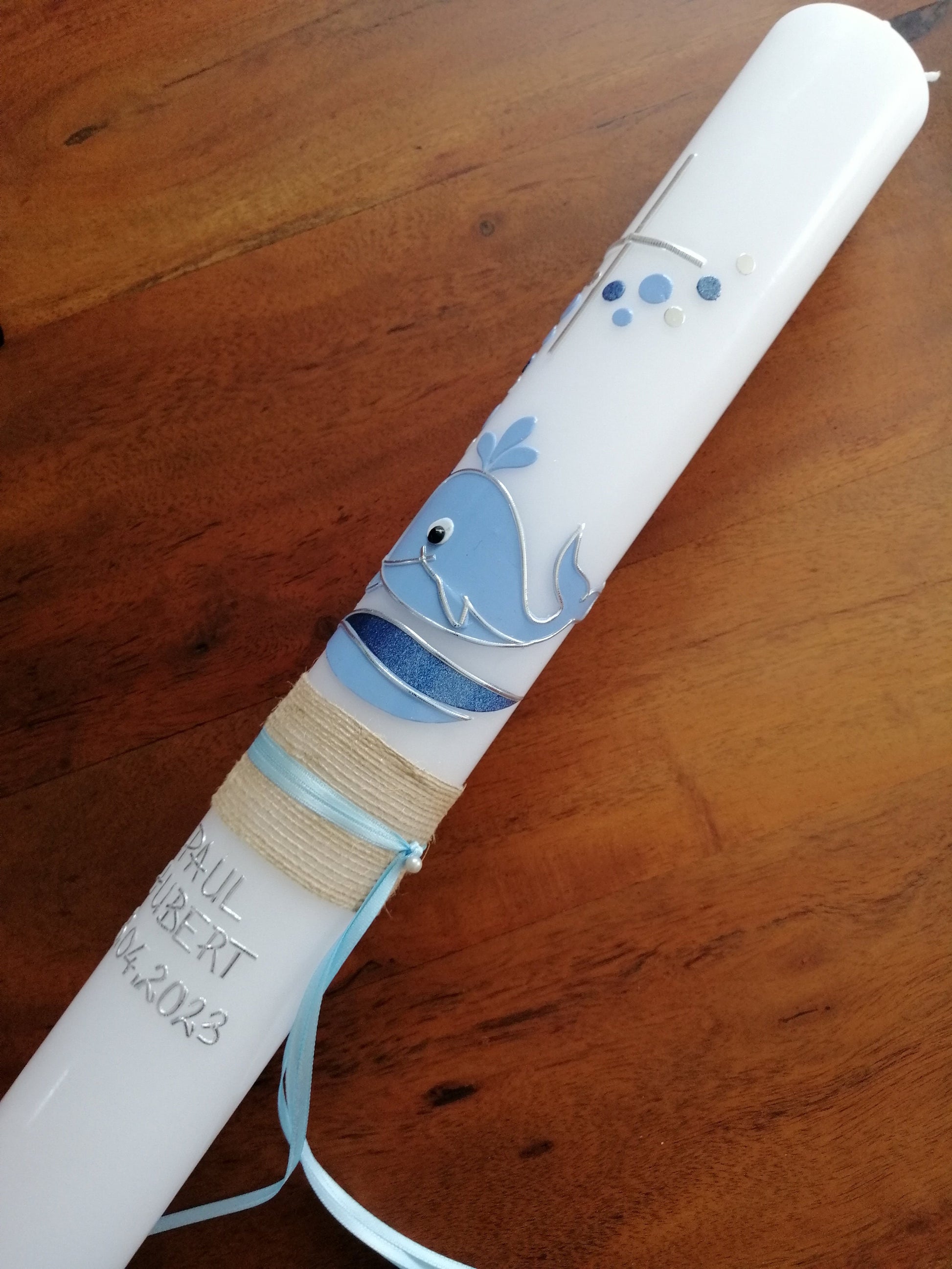 Taufkerze Wal Fisch Jungen Kreuz blau Wasser Mädchen Farbwünsche möglich Kommunionkerze Kommunionskerze Wachsverzierungen Wachsbeschriftung