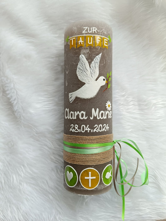 RUSTICA, Rustikal, Taufkerze, Friedenstaube, Taube, Margerite Blume, Mädchen, Junge, grün - gelb, Wachsbeschriftung, Farbwünsche möglich