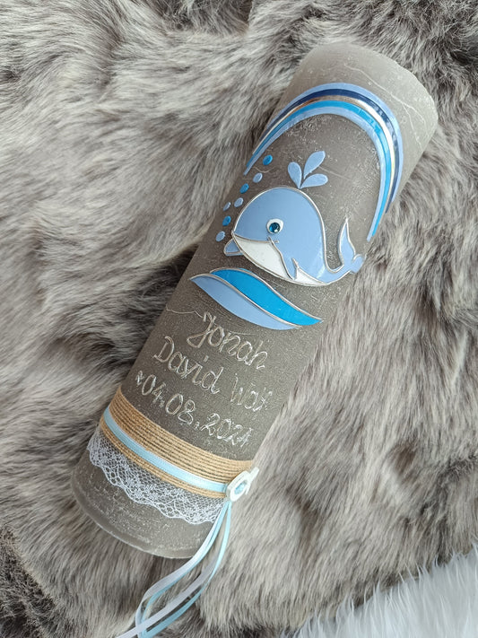 Taufkerze Wal mit Regenbogen Rustikal, Wachsbeschriftung, Farbwünsche möglich
