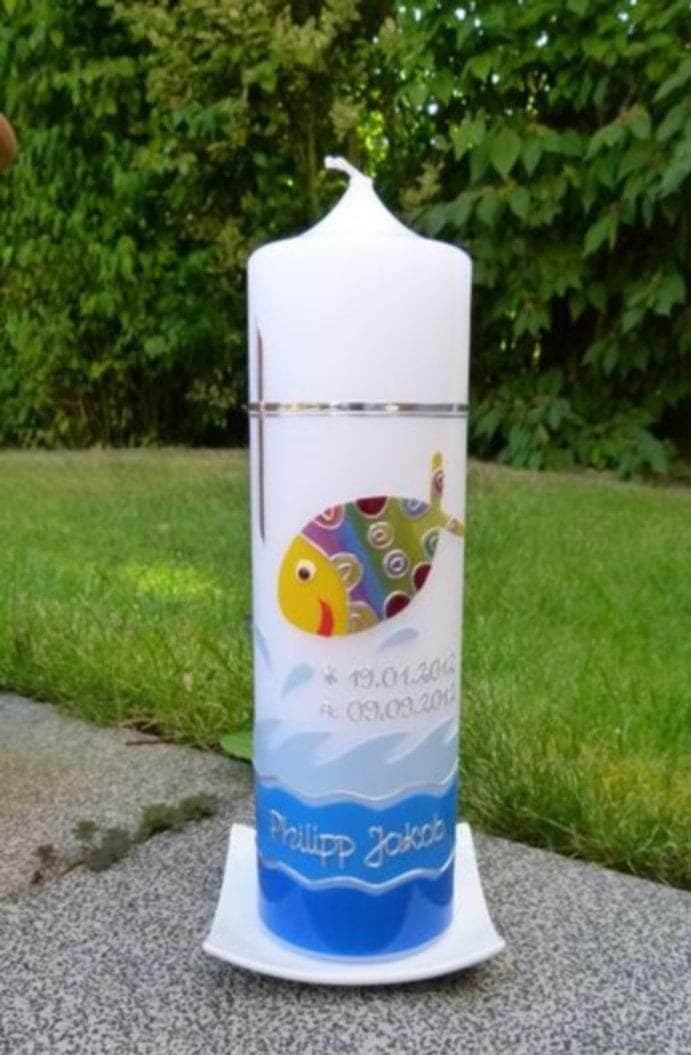 Taufkerze - bunter Fisch - Wasser - Mädchen - Kerze - Taufe - Handarbeit - keine Folie - inkl. Wachsbeschriftung