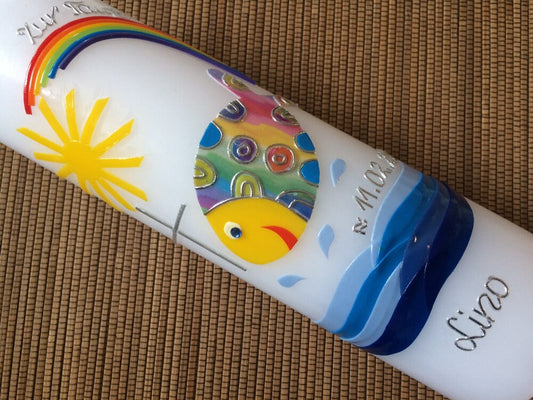 Taufkerze - bunter Fisch - Wasser - Mädchen - Kerze - Taufe - Handarbeit - keine Folie - inkl. Wachsbeschriftung