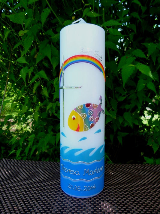 Taufkerze Fisch Kreuz Regenbogen Mädchen Jungen modern bunt klassisch grün bunter Fisch Wasser Farbwünsche möglich Kommunionkerze