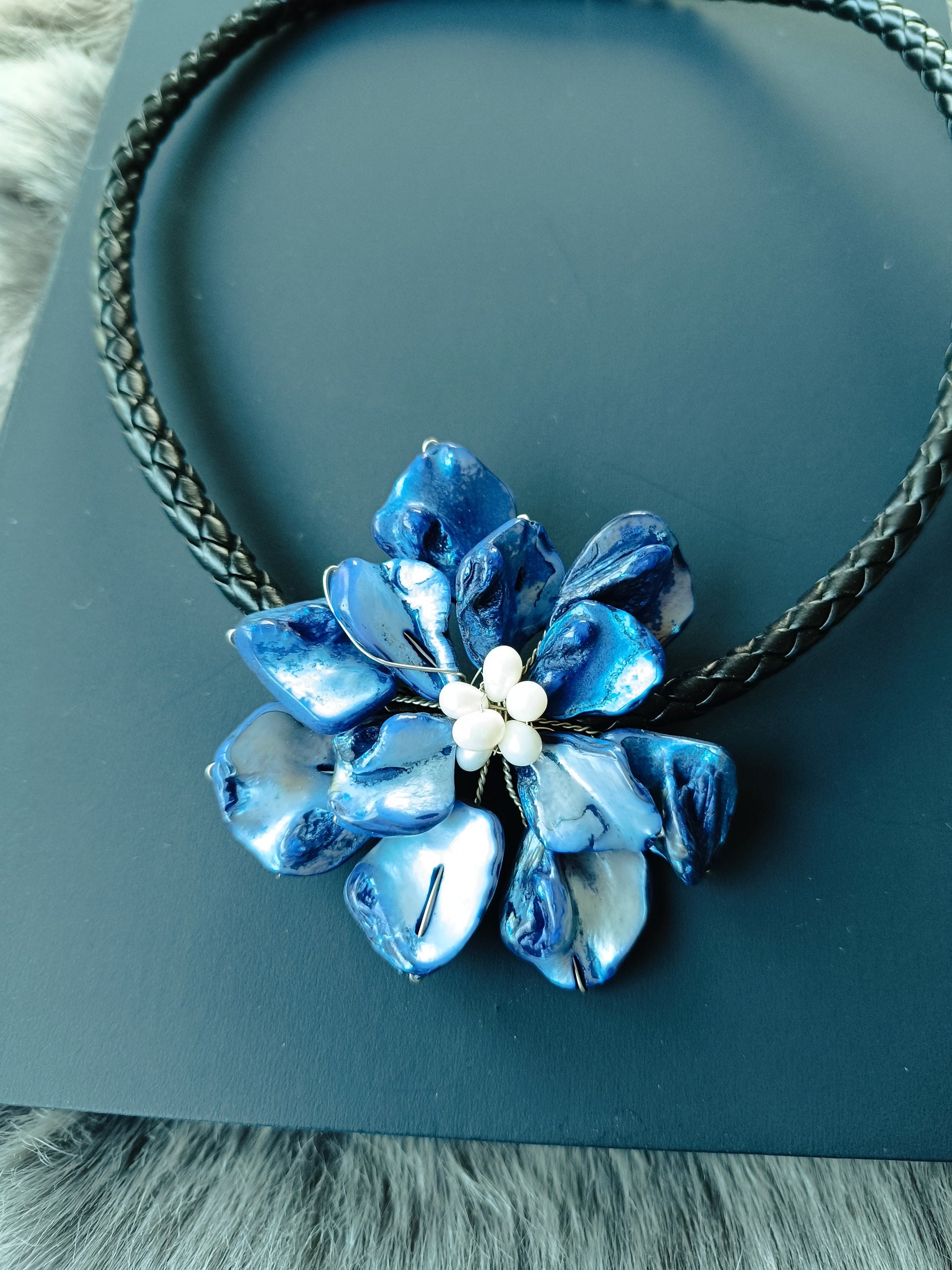 Muschelkette blaue Blume am Riemen Geschenk Schmuck, Taufe, Kommunion, Hochzeit